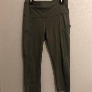 Lululemon Fast and Free crop size 6